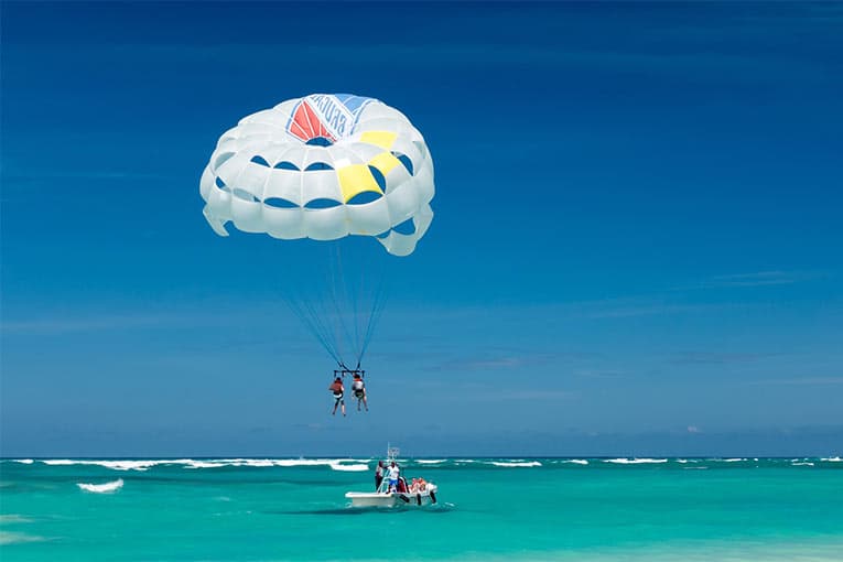 The Ultimate List of Extreme Sea Sports - parasailing