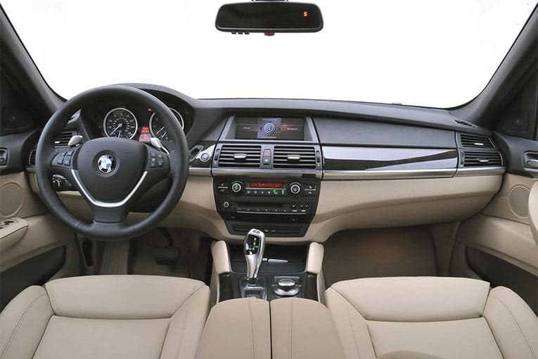 BMW X6 2012 - interior